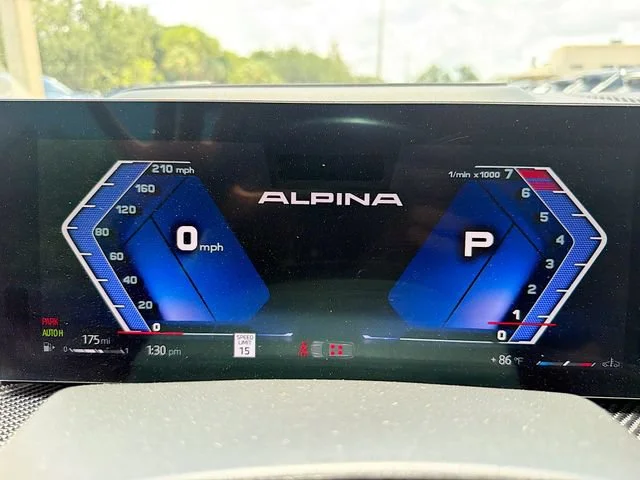 2024 BMW X7 ALPINA XB7 - Photo 43