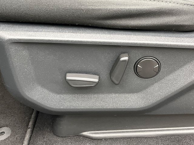 Used 2023 Oxford White Ford XLT image 17