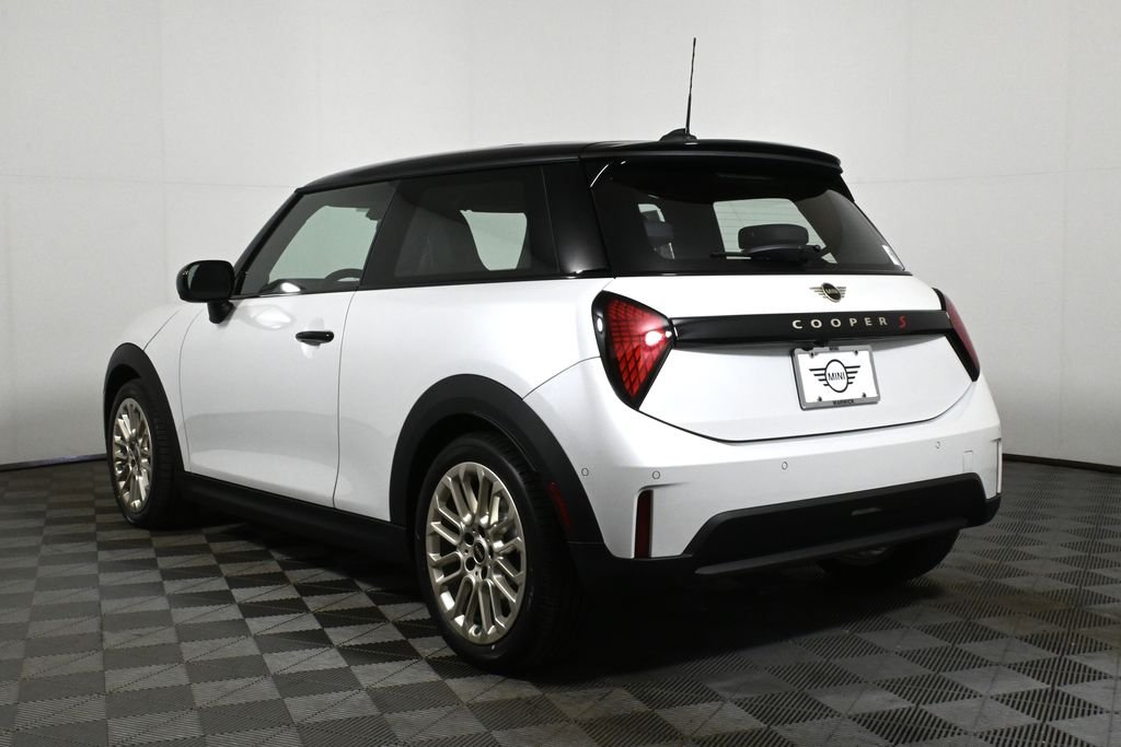 2025 MINI Hardtop 2 Door S - Photo 5