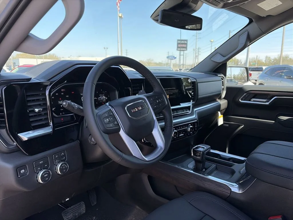 2026 GMC Sierra 1500 SLT - Photo 16