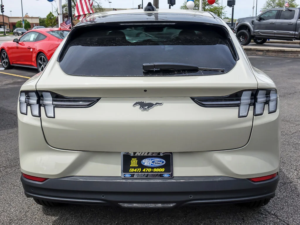 New 2026 Desert Sand Ford Select image 4