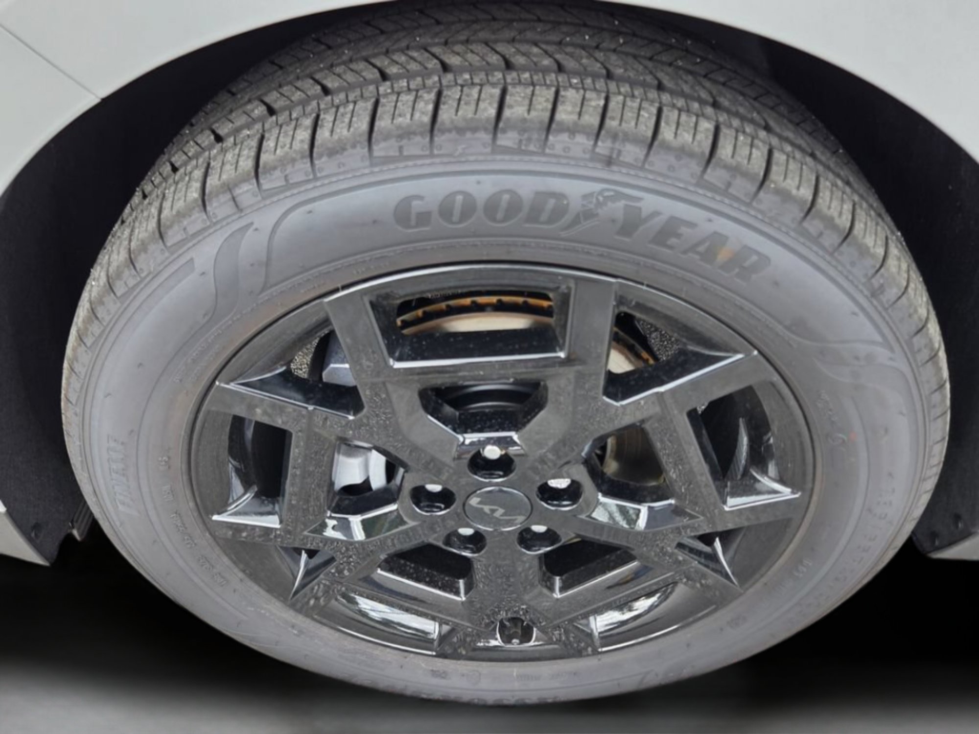 New 2027 Ceramic Silver Kia SX image 32