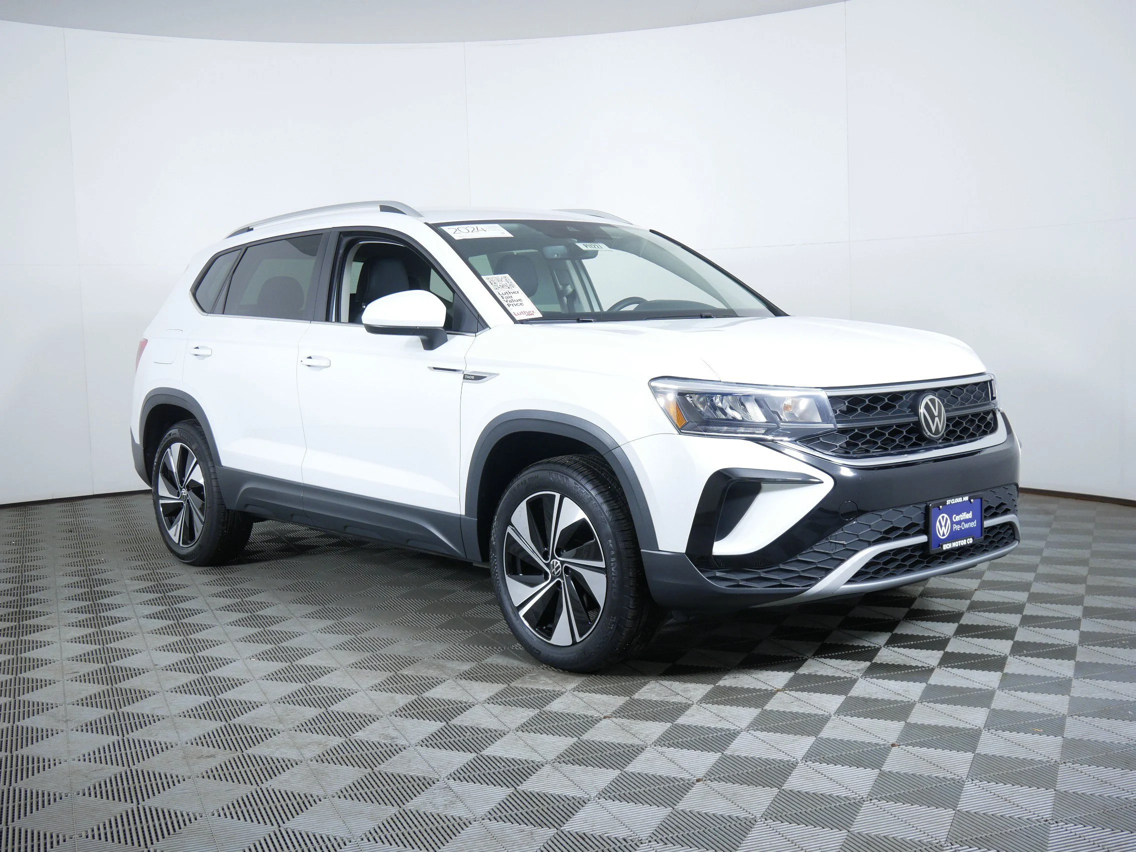 2024 Volkswagen Taos SE