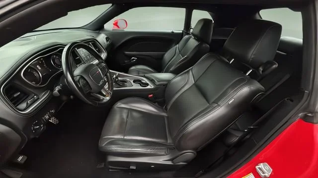 Used 2020 Red Dodge SXT image 18