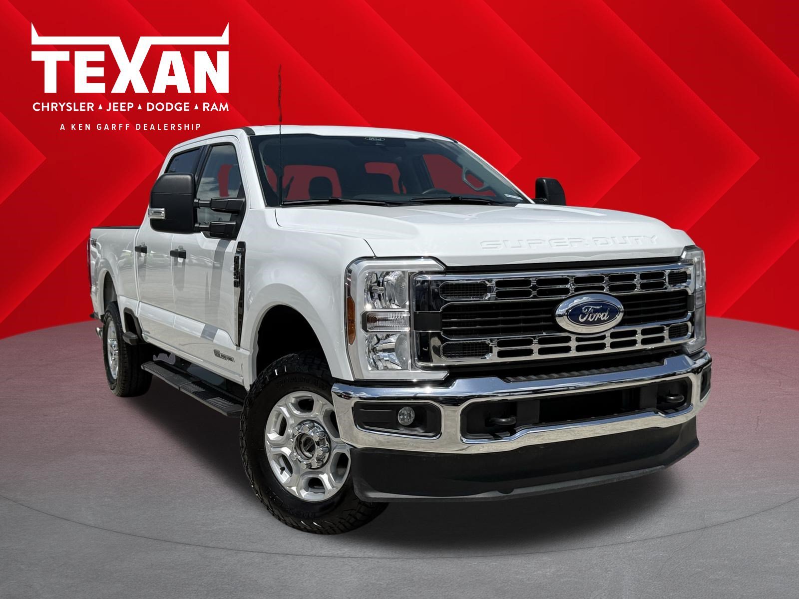 Used 2025 Oxford White Ford XLT image 1