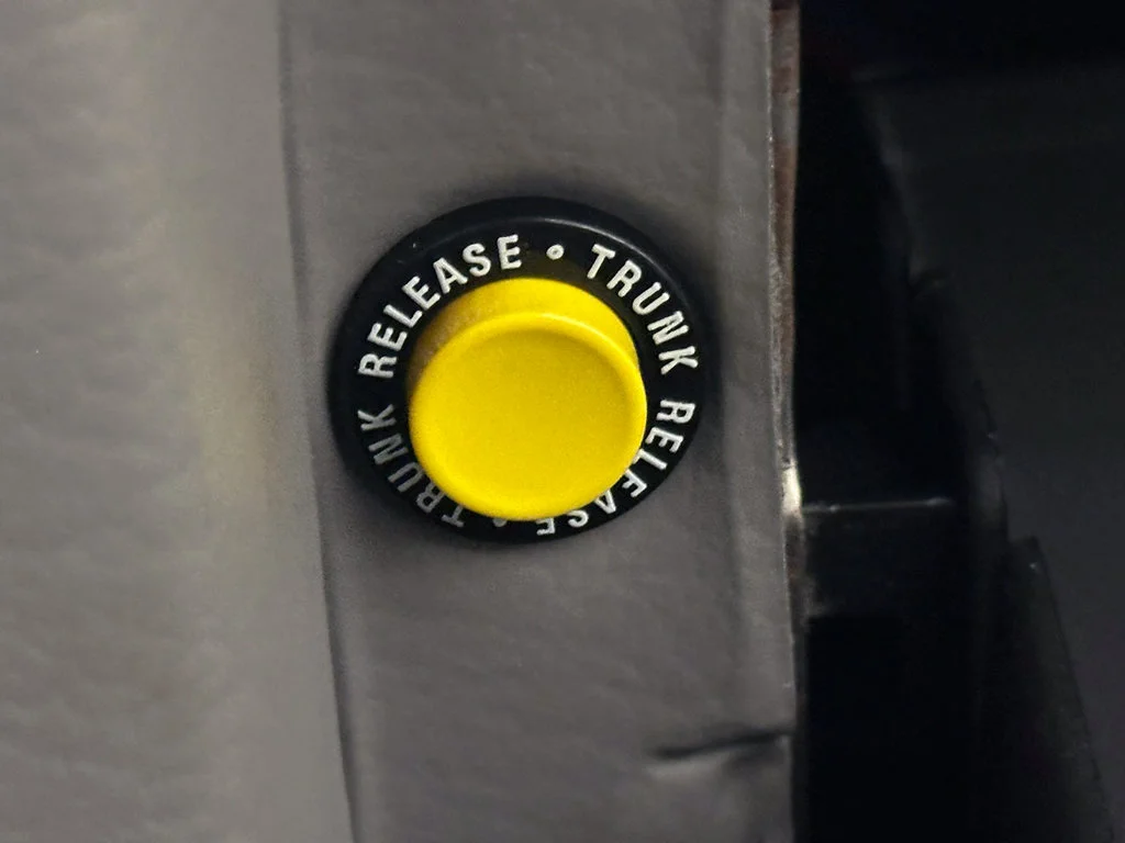 Used 2004  Ford GT image 53