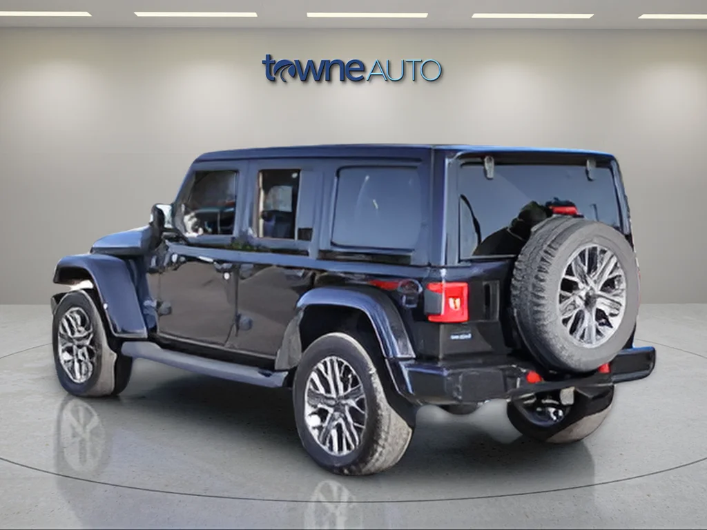 Used 2024 Black Jeep High Altitude 4xe image 5