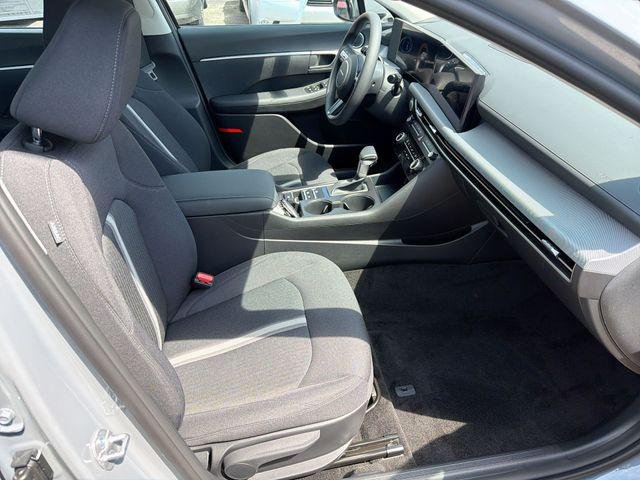 New 2026 Blue Hyundai SE image 26