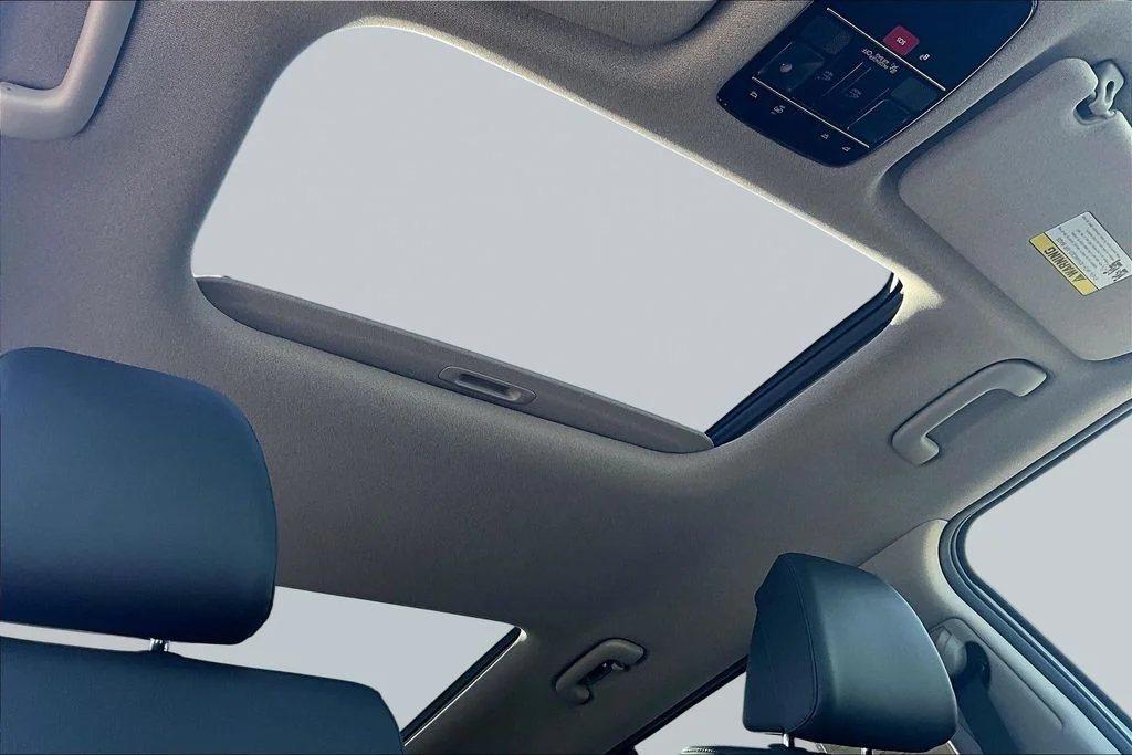 2025 Hyundai Santa Fe Limited - Photo 22