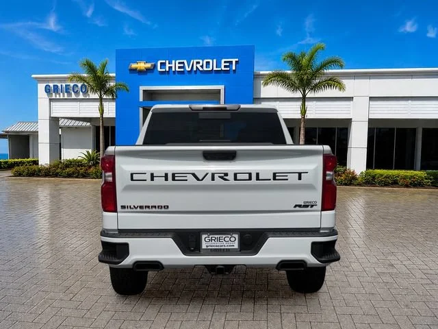 New 2026 Summit White Chevrolet RST image 5