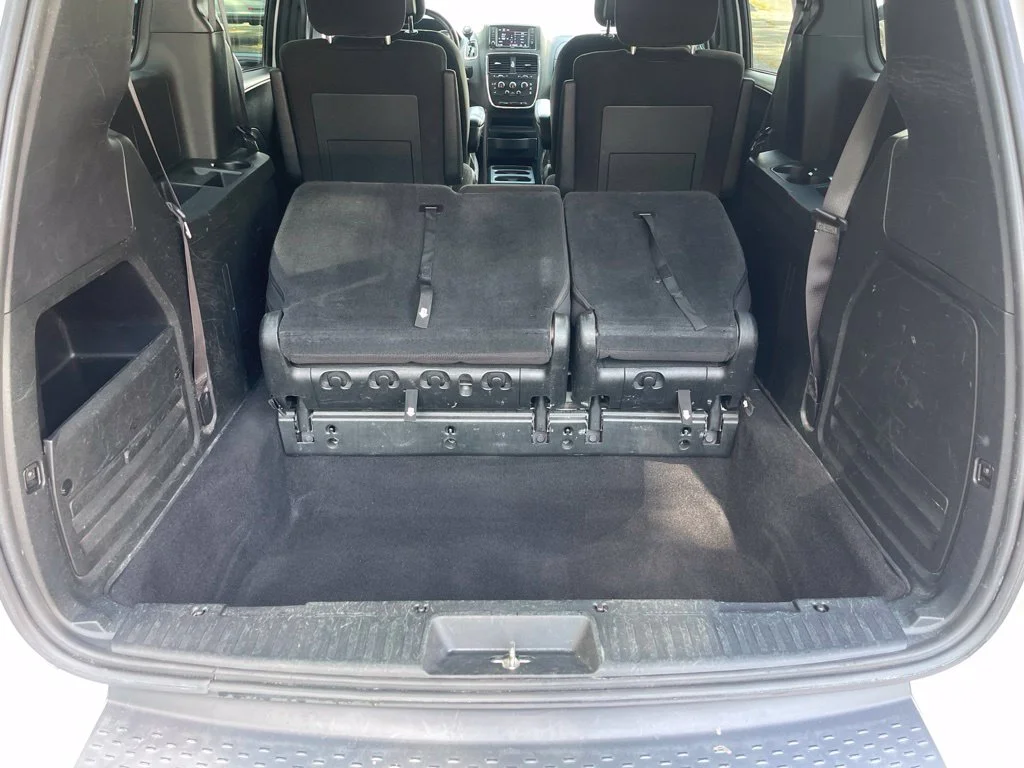Used 2017 White Dodge SE Plus image 24
