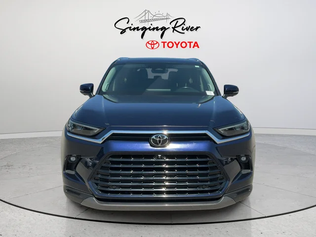 Used 2024  Toyota Limited image 2