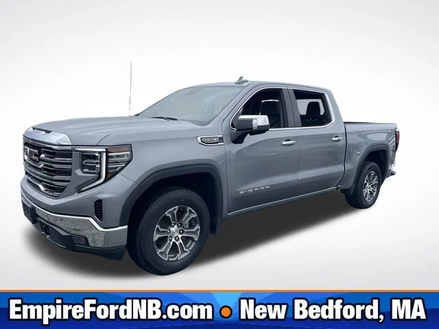 Used 2025 Silver GMC SLT image 1