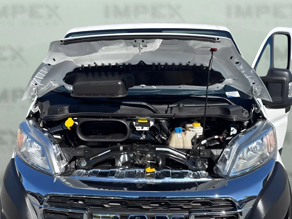 Used 2025 White Ram Base image 25
