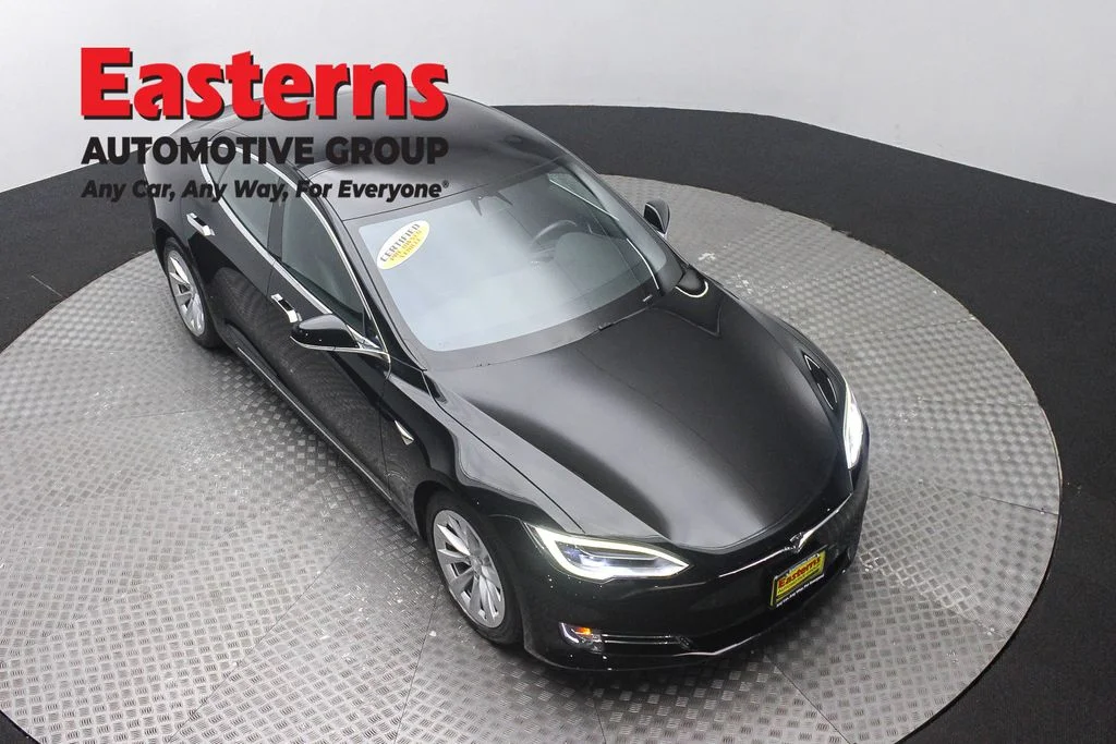 Used 2018 Black Tesla 75D image 3