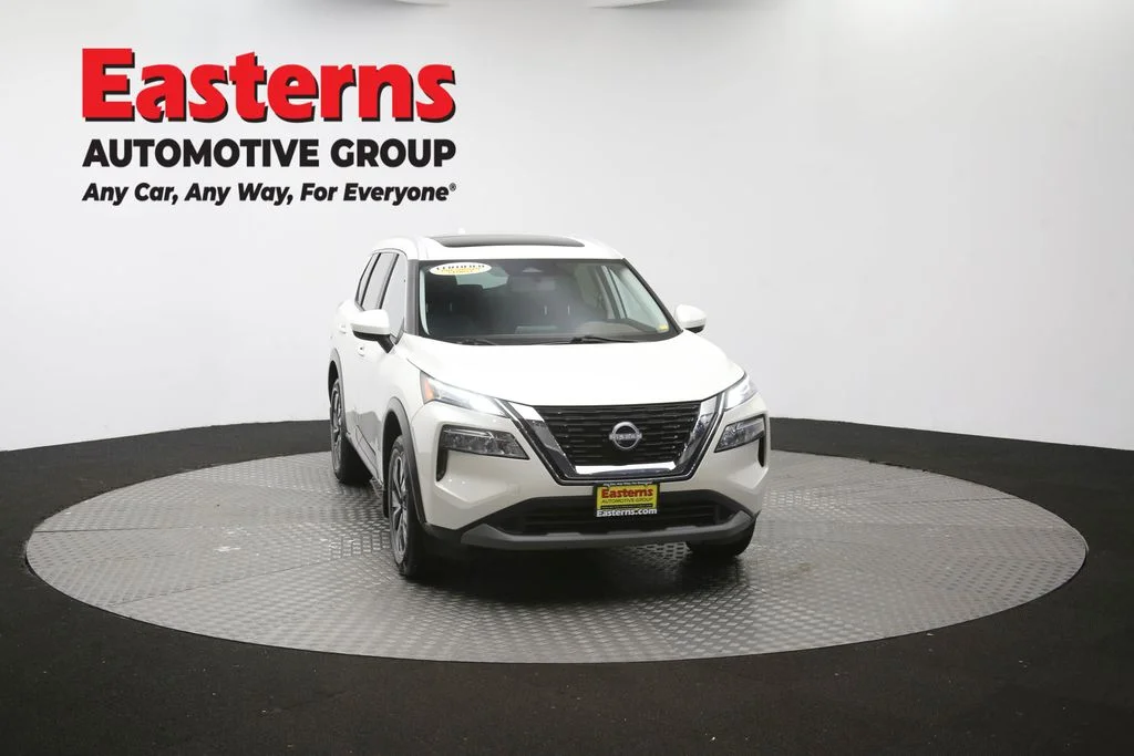 Used 2023 White Nissan SV image 54