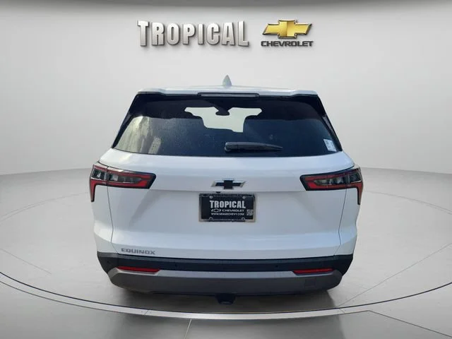 New 2027 Summit White Chevrolet LT image 4