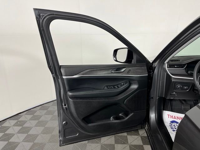 Used 2023 Gray Jeep Limited image 15
