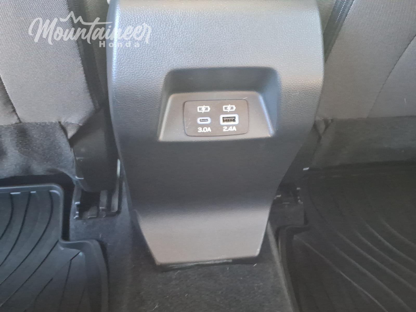 Used 2025 Sapphire Blue Pearl Subaru Premium image 34