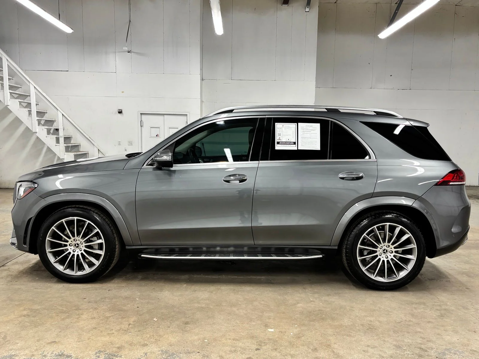 Used 2022  Mercedes-Benz GLE 350 image 4