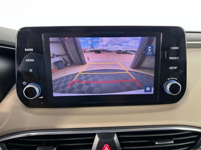 Used 2023 White Hyundai SE image 20