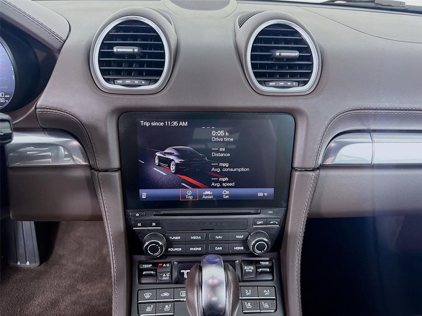 Used 2022  Porsche  image 17