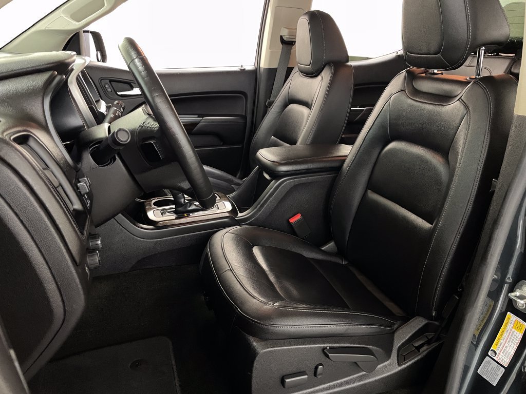 Used 2017 DARK SLATE METALLIC GMC 4WD SLT image 24