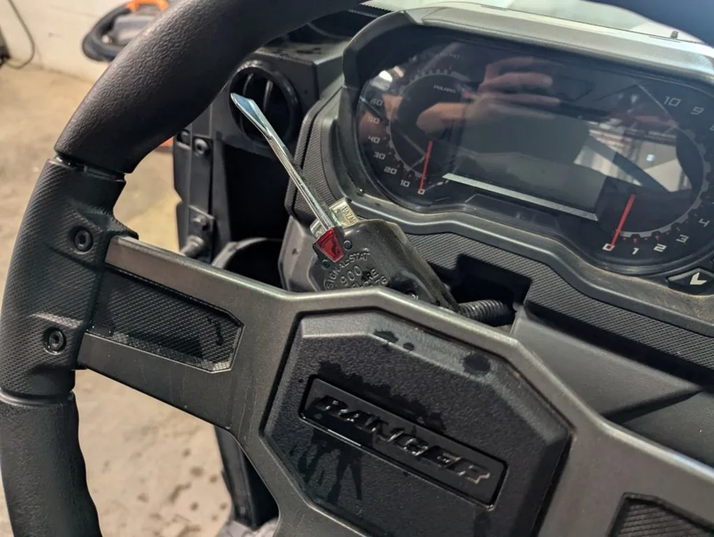 Used 2025 RED Polaris Premium image 11