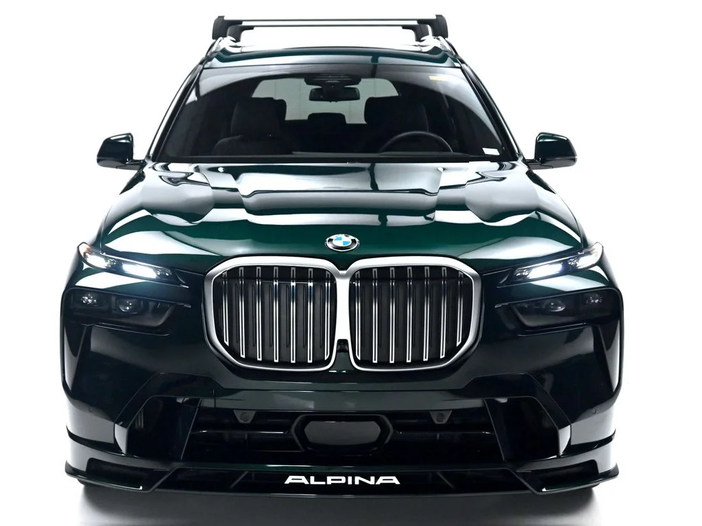Used 2025 ALPINA Green Metallic BMW ALPINA XB7 image 36