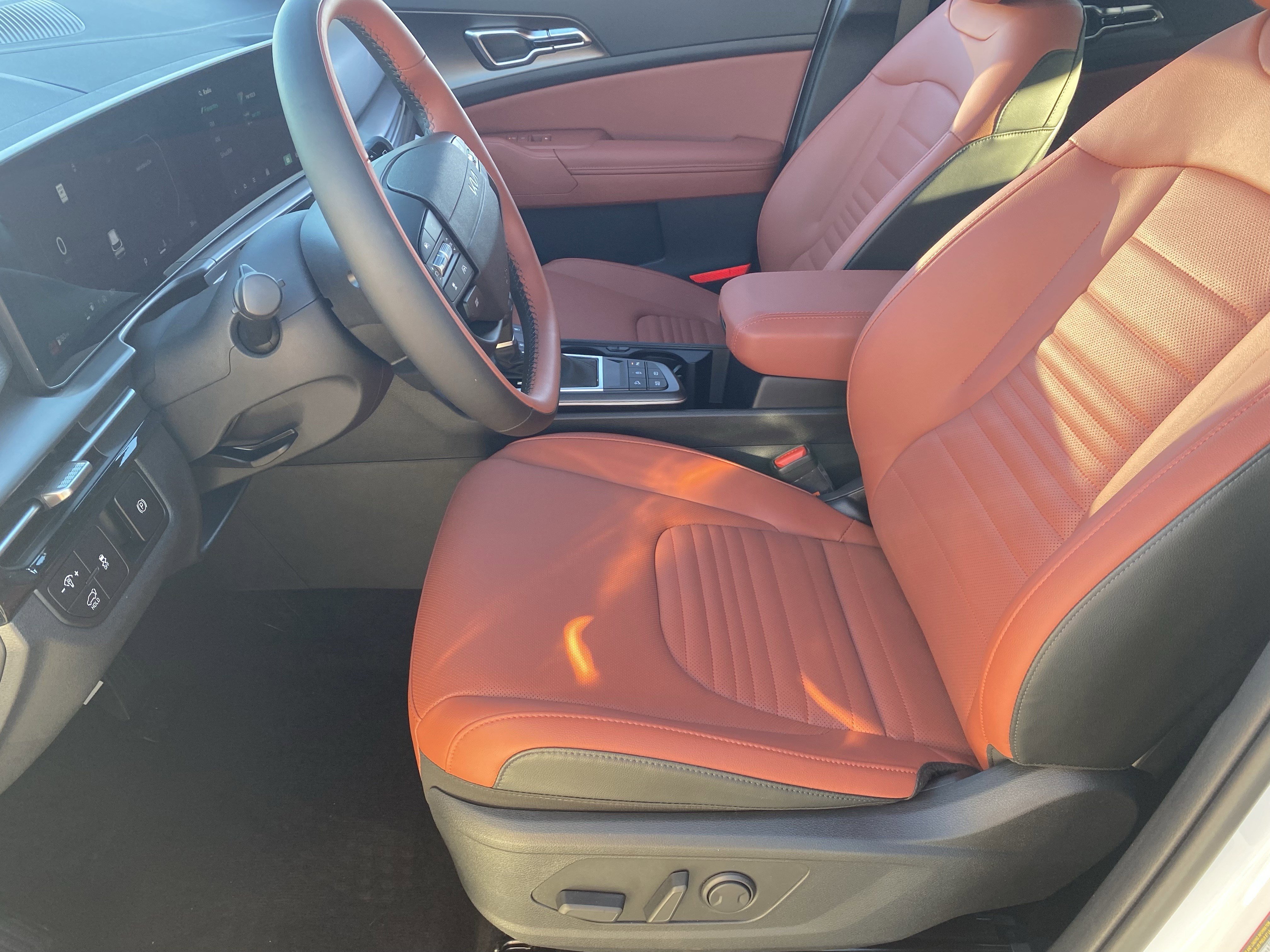 New 2026 Glacial White Pearl Kia SX Prestige image 17
