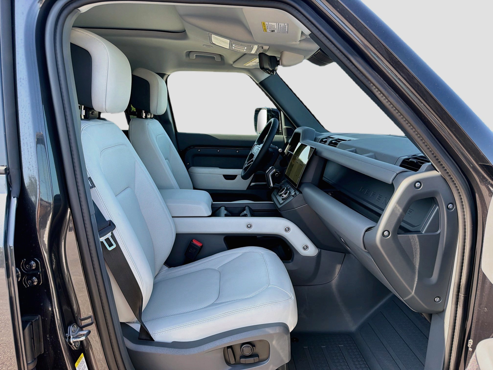 New 2026 Carpathian Grey Land Rover S image 15