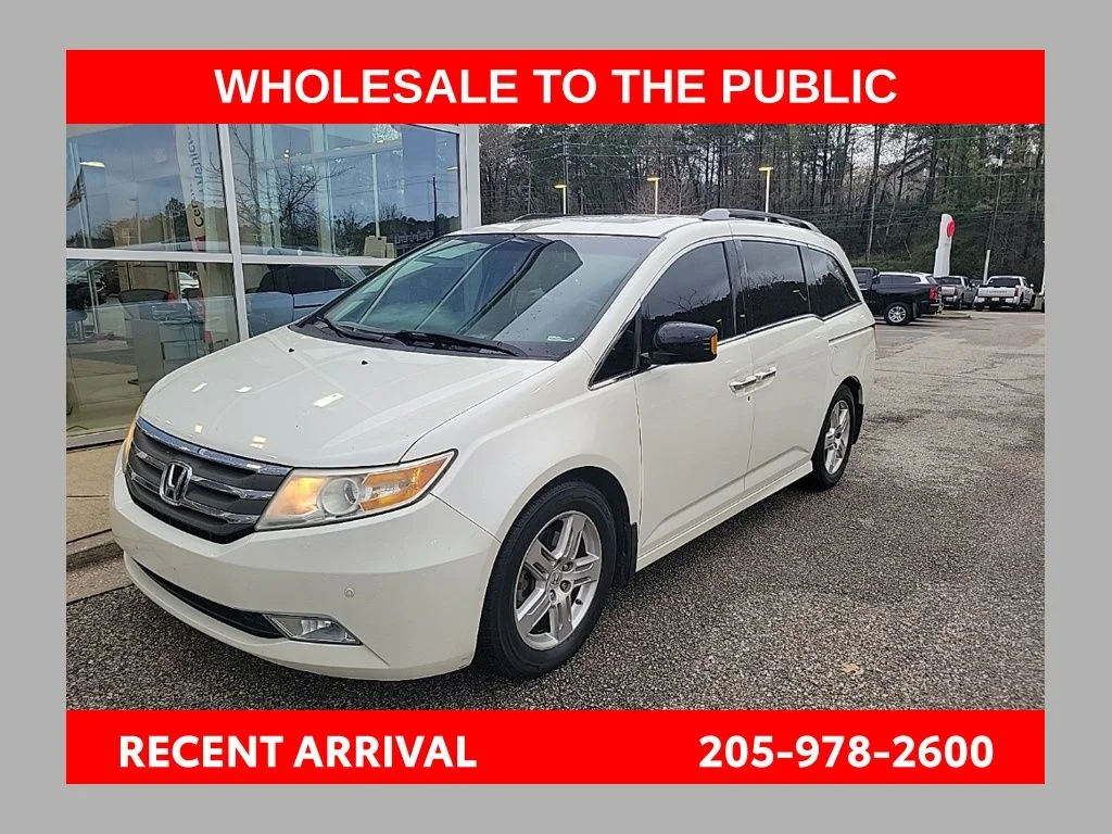 2013 Honda Odyssey Touring's photo