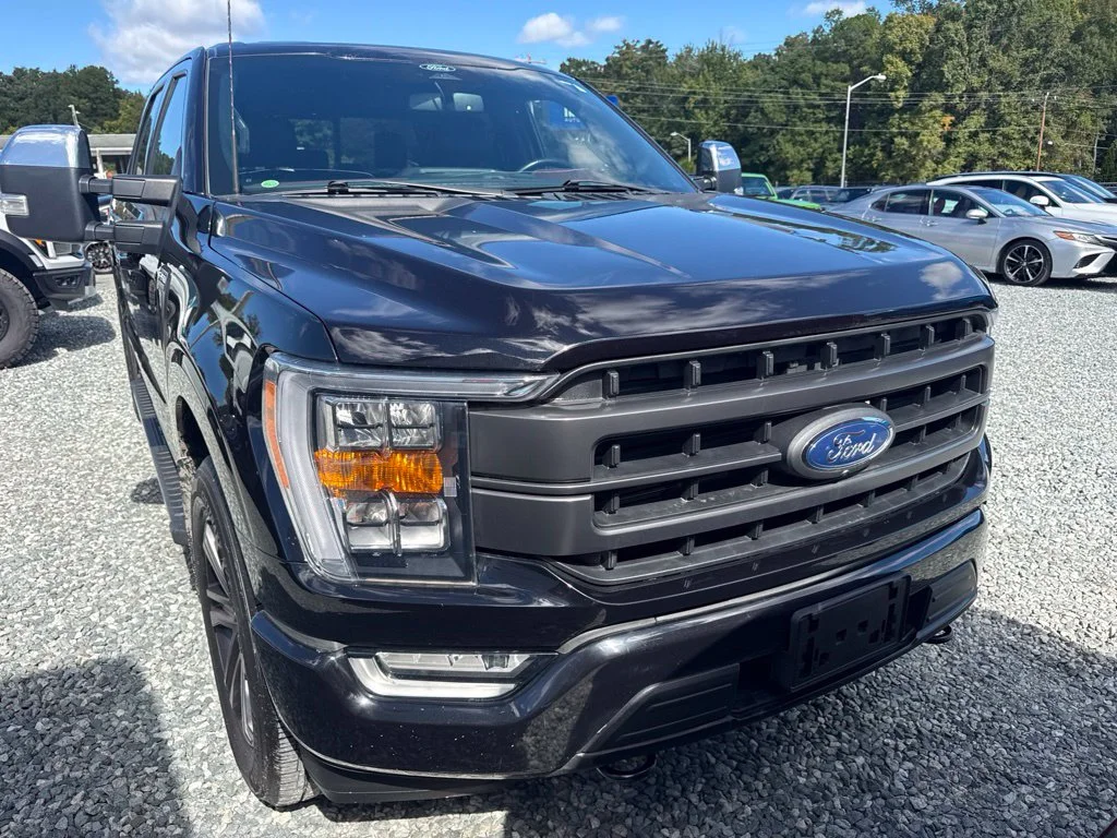 Used 2022 Black Ford Lariat image 2