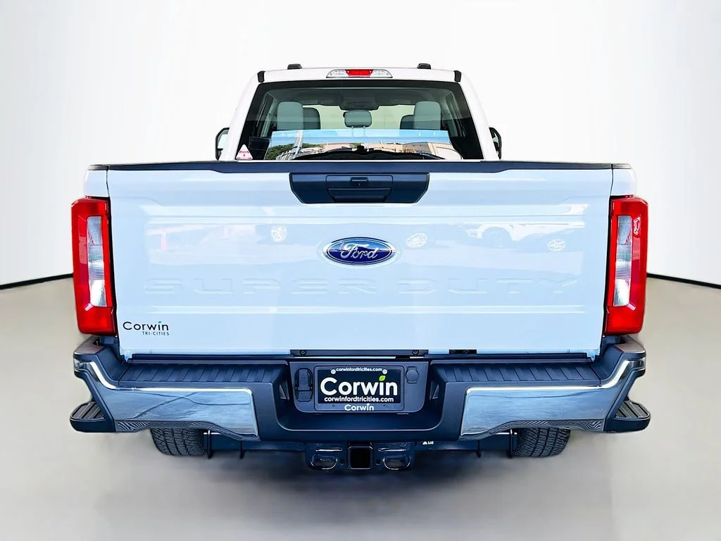 New 2026 Oxford White Ford XL image 13