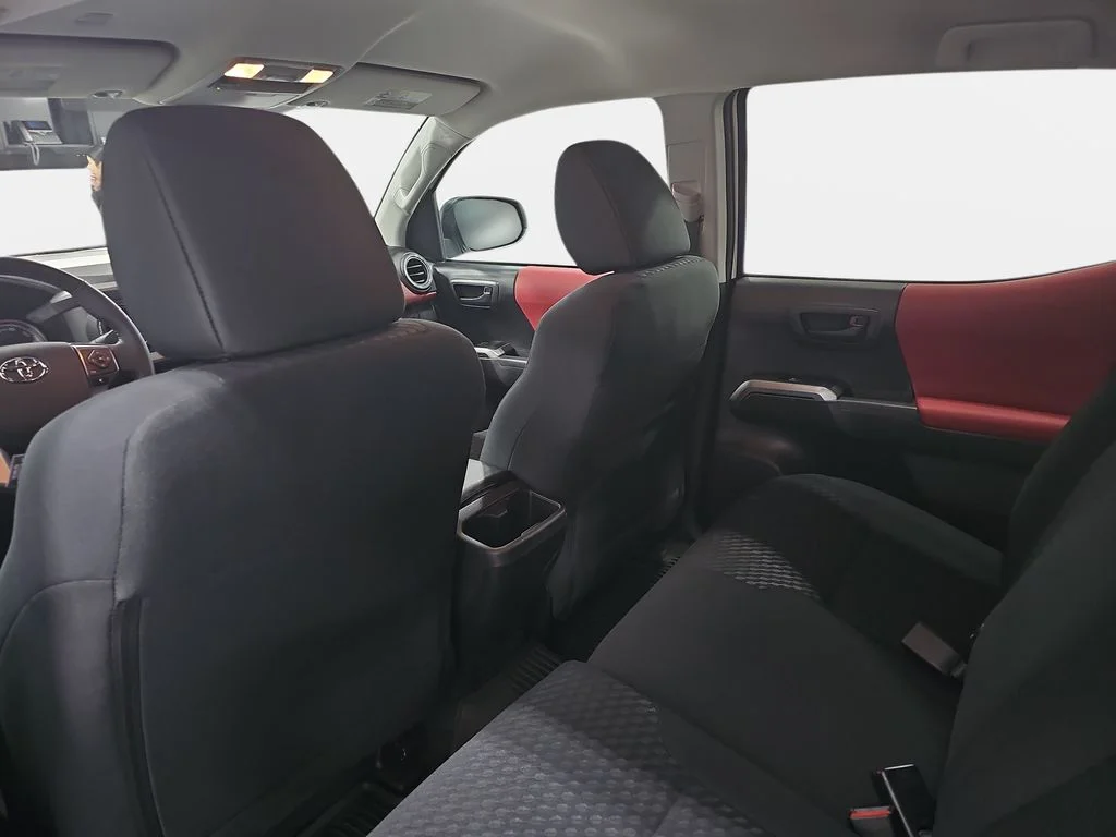 Used 2021 White Toyota SR5 image 13