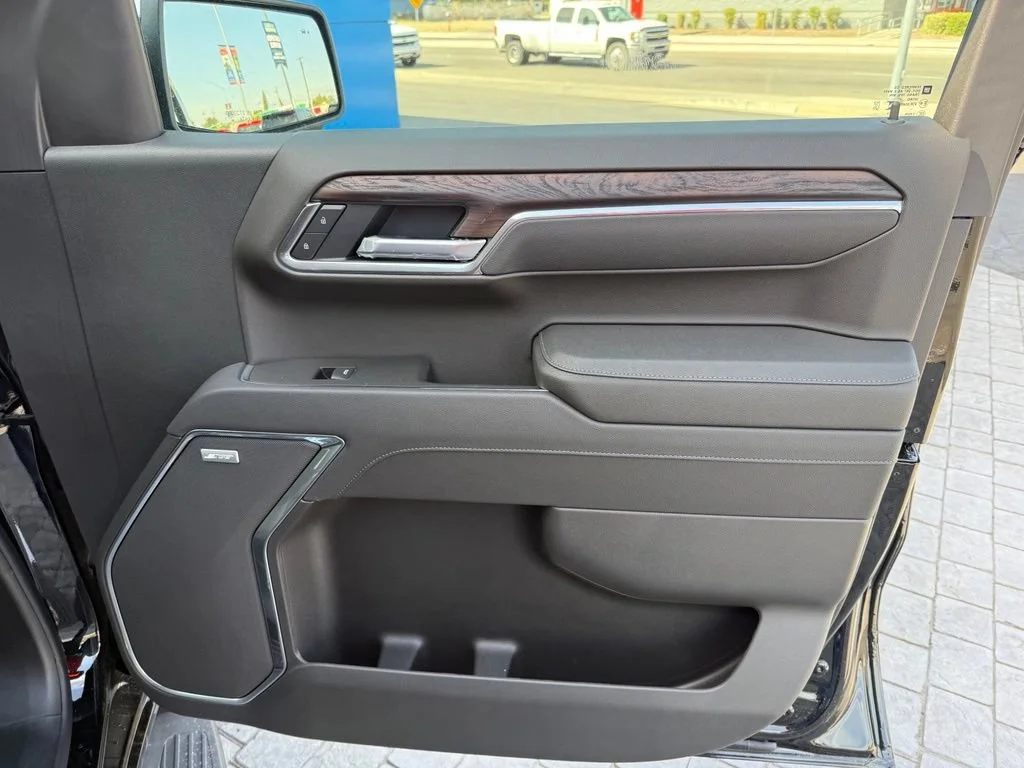 New 2026 Onyx Black GMC SLT image 18