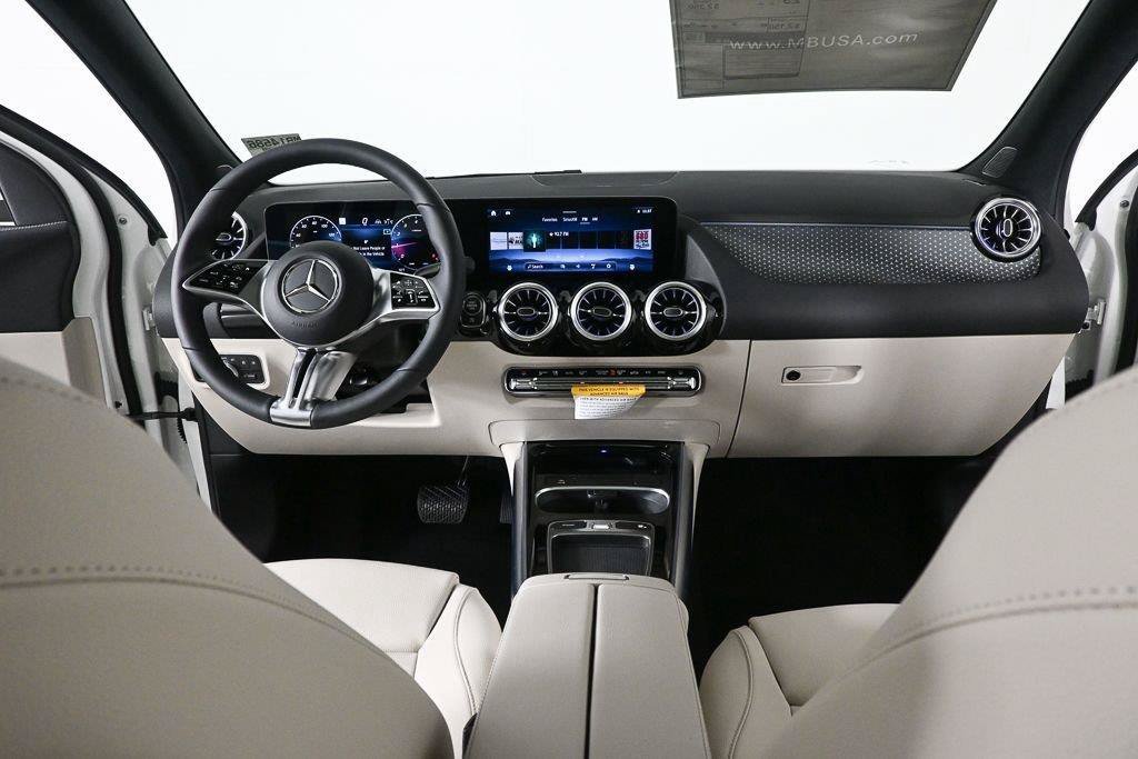 New 2026 Polar White Mercedes-Benz GLA 250 image 57