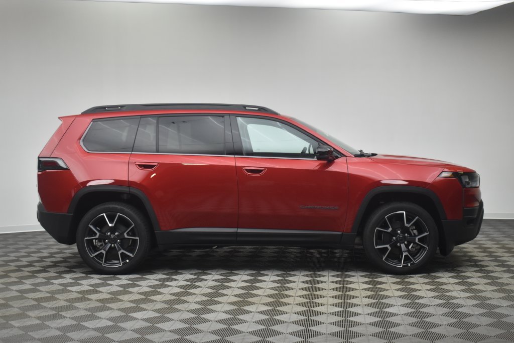 New 2026 Red Hot Pearl-Coat Exterior Paint Jeep Overland image 4
