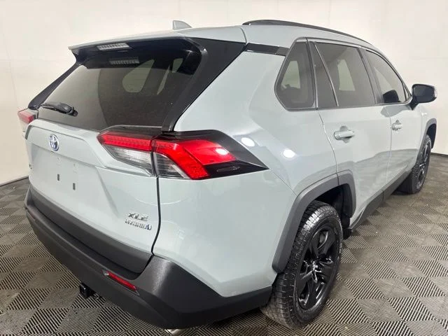 Used 2019 Lunar Toyota XLE image 3