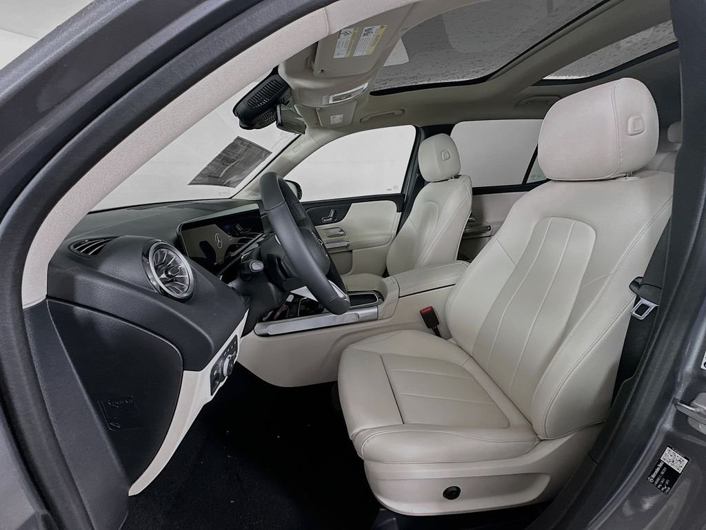 Used 2026  Mercedes-Benz GLB 250 image 20