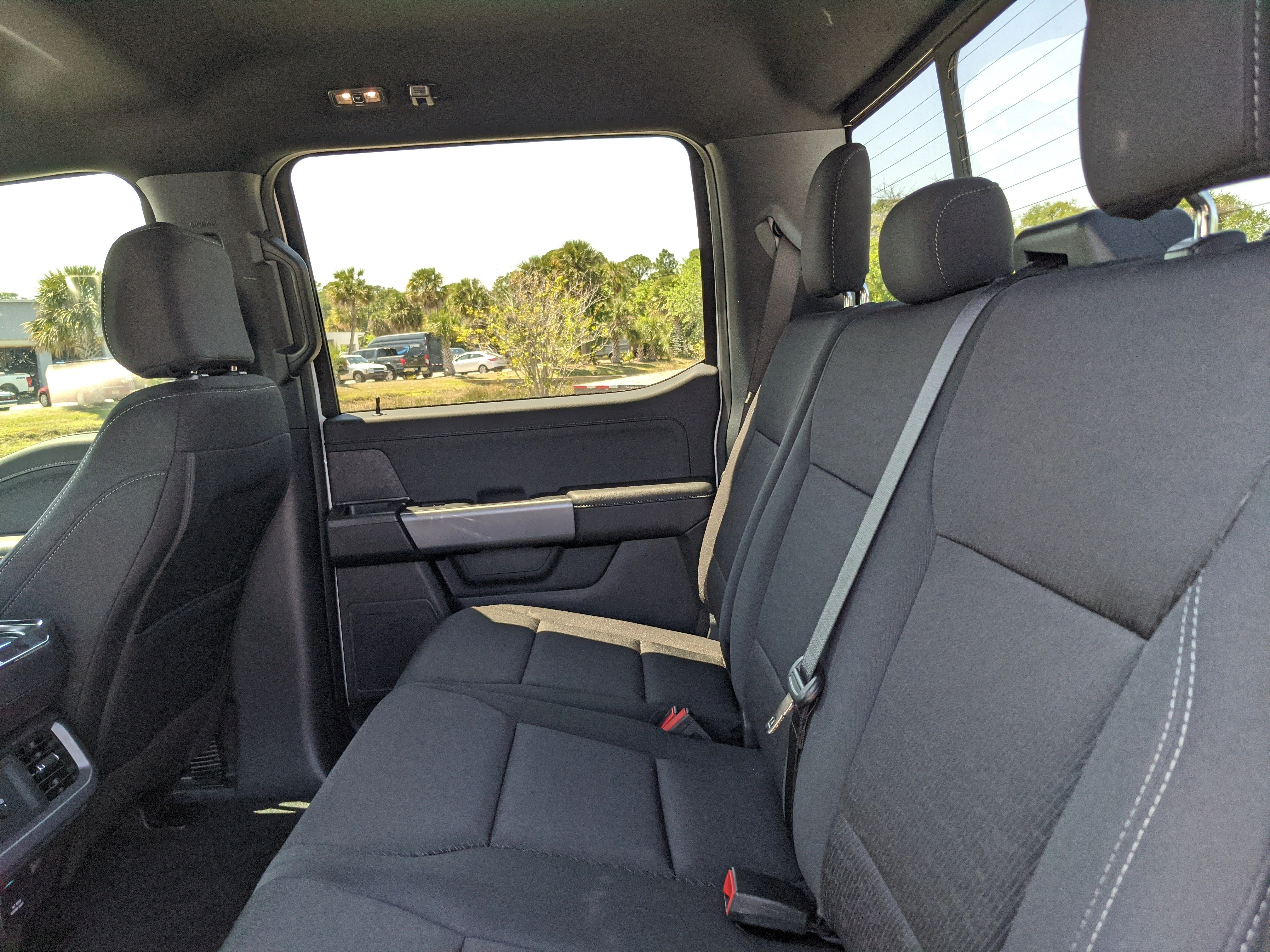 New 2026 Oxford White Ford XLT image 16