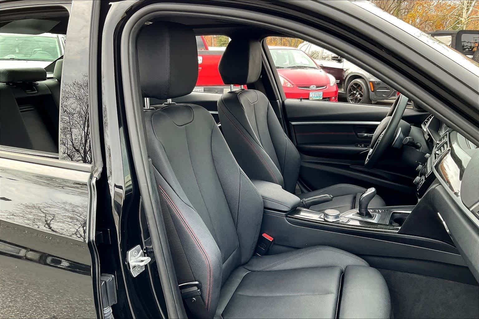 Used 2018 Jet Black BMW 330i xDrive image 8