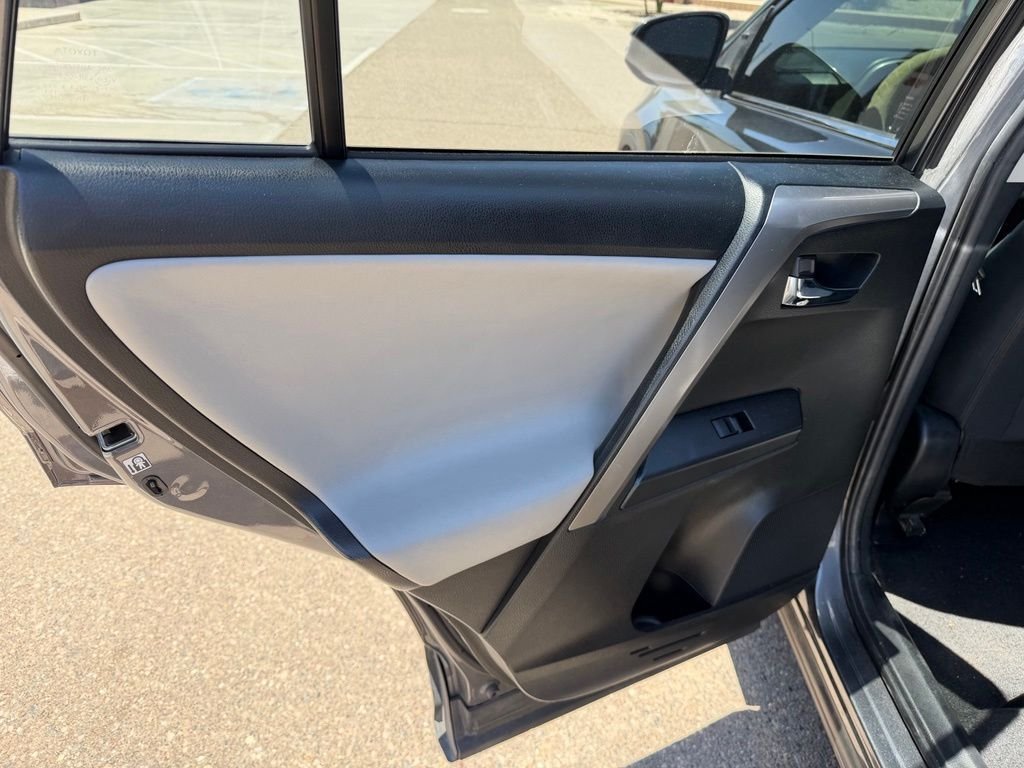 Used 2017 Gray Toyota XLE image 13