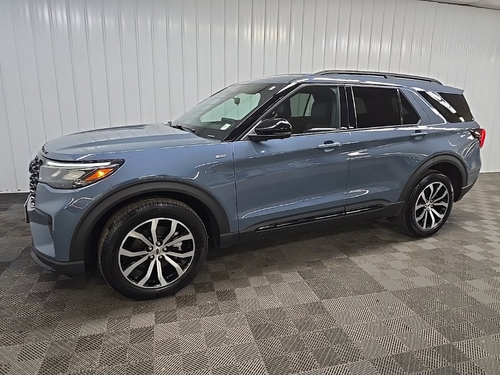 Used 2025 Blue Ford ST-Line image 6
