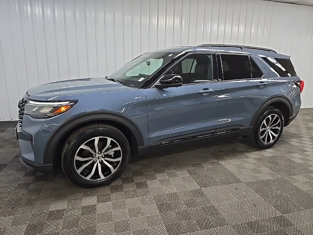 Used 2025 Blue Ford ST-Line image 6