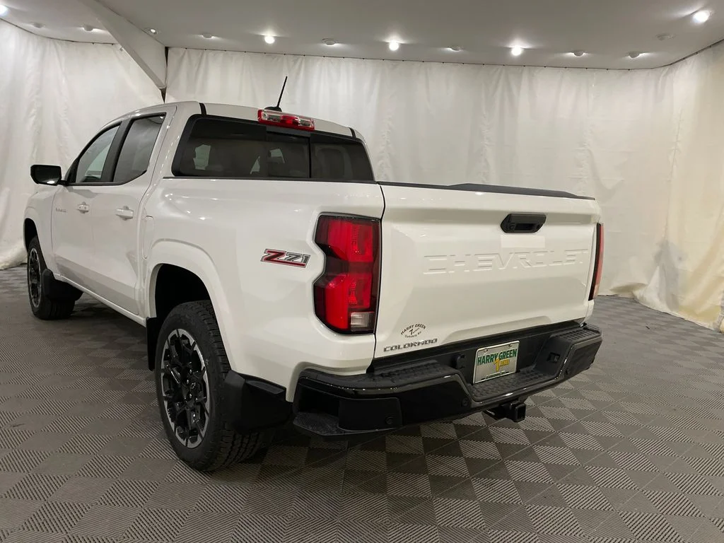 2026 Chevrolet Colorado Z71 - Photo 8