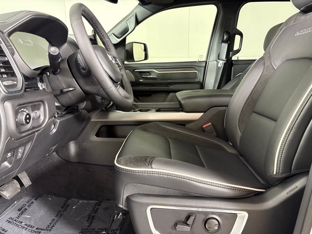 New 2026 Granite Crystal Metallic Clear-Coat Exterior Paint RAM Laramie image 20