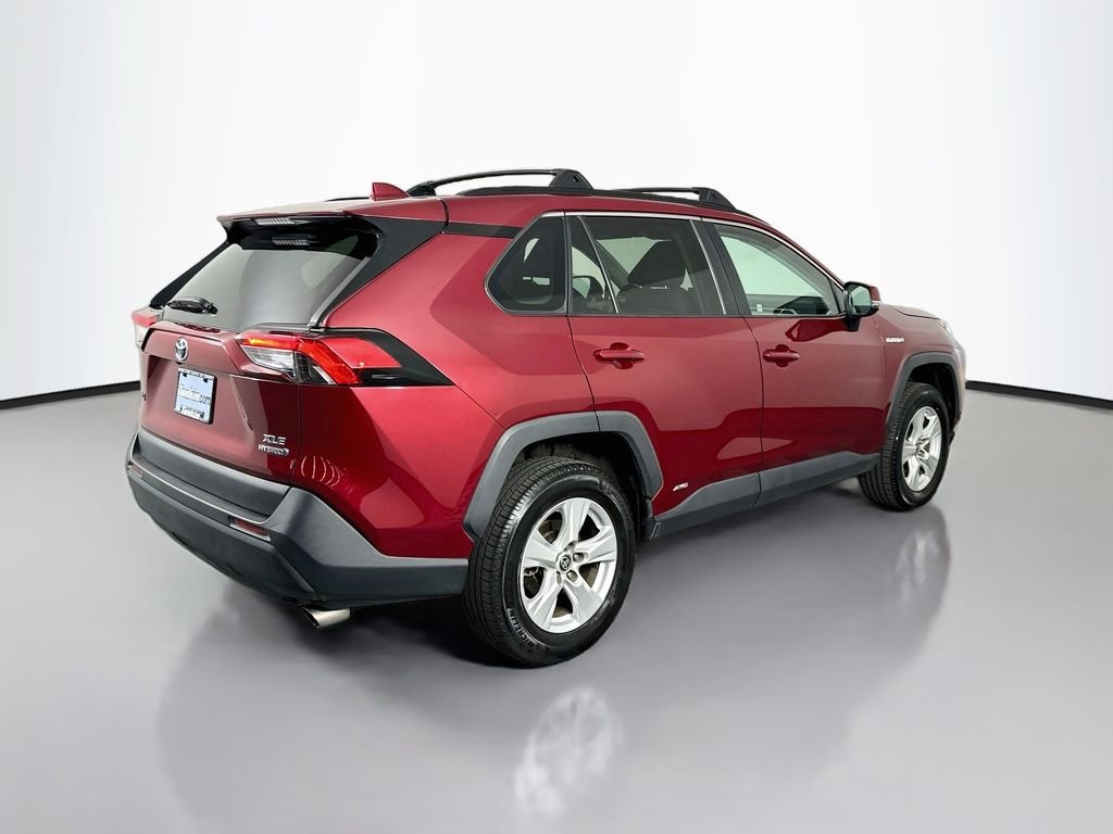 Used 2021 Pearl Toyota XLE image 8