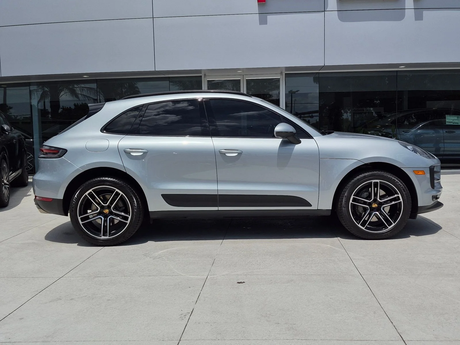 Used 2019 Dolomite Silver Metallic Porsche S image 8
