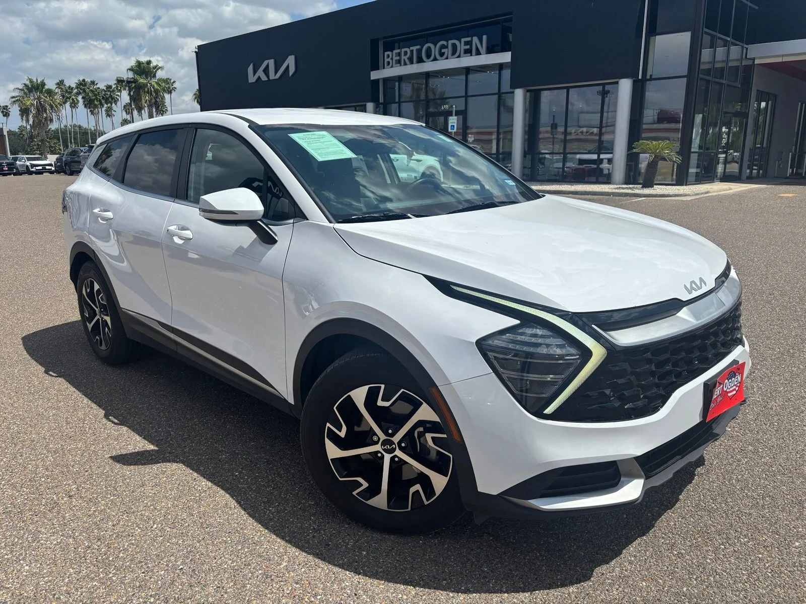 Used 2024 White Kia EX image 1